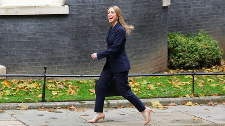 Ministra británica invoca "el deber" de los discapacitados a trabajar desde casa y le llueven críticas