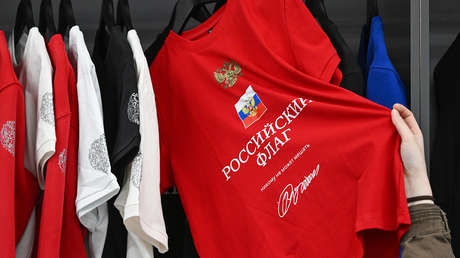 Arranca la venta de artículos con frases célebres de Putin en la mayor exposición de Moscú