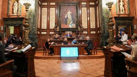 El Ayuntamiento de Barcelona suspende las relaciones con Israel