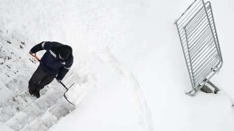 VIDEOS: Una rara 'ventisca negra' azota Moscú