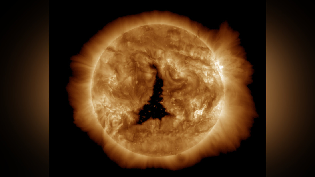 Captan un gran agujero coronal en el Sol
