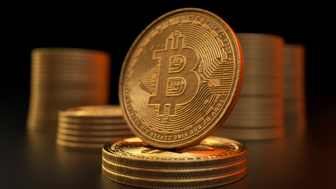 El bitcóin supera los 42.000 dólares por primera vez en 20 meses: ¿a qué se debe su crecimiento?