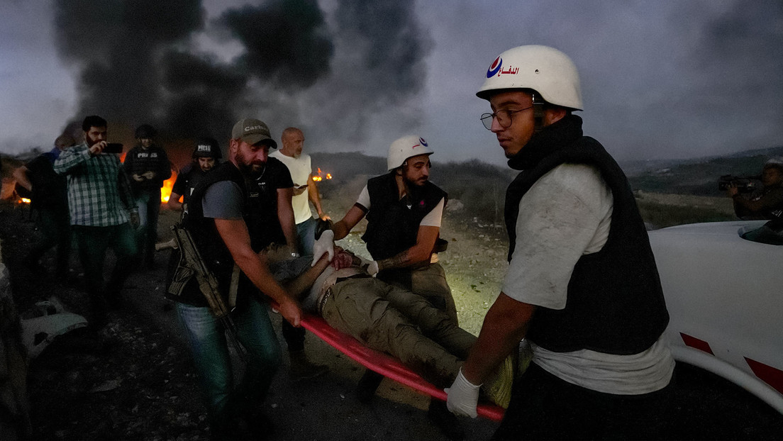 Israel dice que el periodista asesinado de Reuters y los reporteros heridos estaban en una zona de "fuego activo"