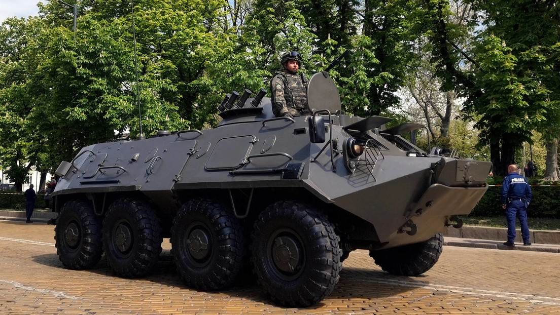 El Parlamento búlgaro levanta el veto del presidente sobre la entrega de 100 blindados a Ucrania