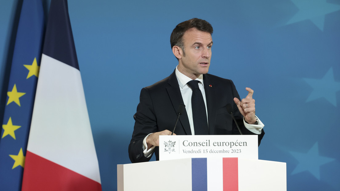 Macron: La UE todavía está "muy lejos" de aceptar a Ucrania en sus filas