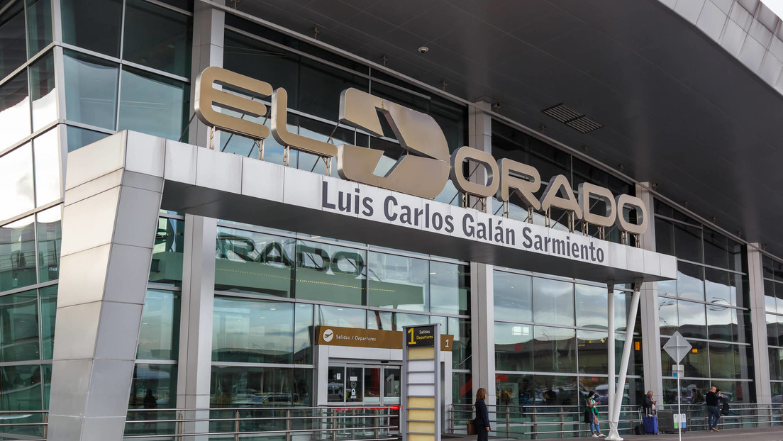 "Los niños están bien": Hallan en un aeropuerto de Colombia a dos menores africanos abandonados