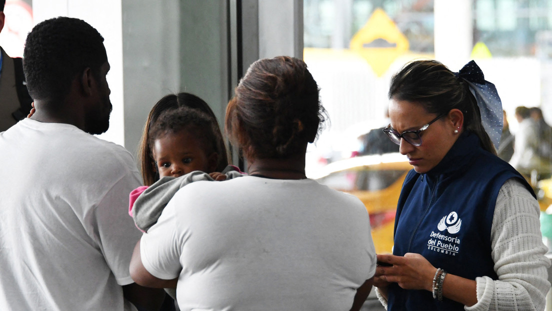 Colombia desmiente que la congestión de pasajeros en aeropuerto de Bogotá se deba a exención de visas