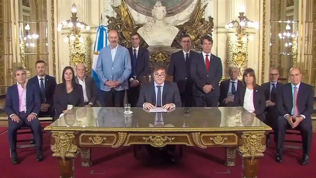 Con la presentación del primer amparo se inicia la batalla legal contra el DNU de Milei