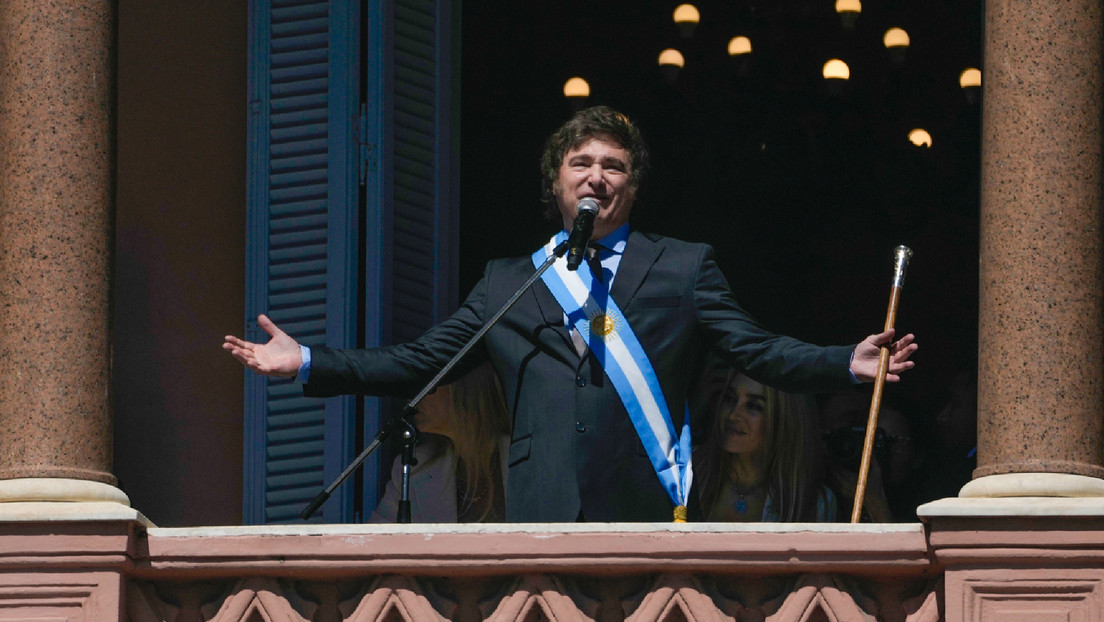 Milei insiste en que privatizará todas las empresas públicas de Argentina