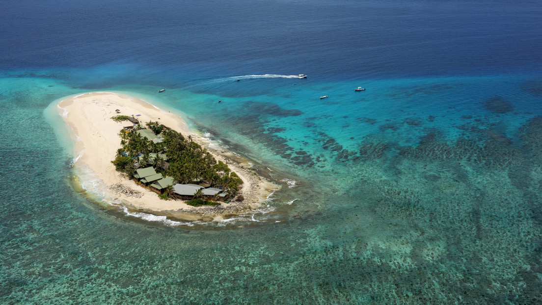 Una nación insular en riesgo recibe una oferta de salvación pero a costa de parte de su soberanía