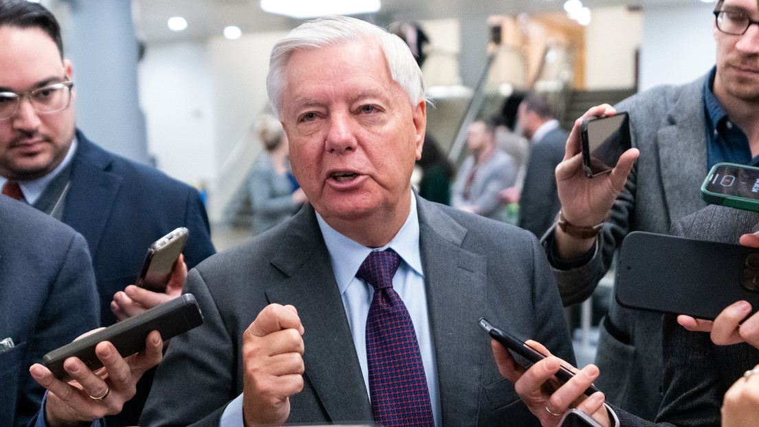 Senador estadounidense llama a bombardear Irán