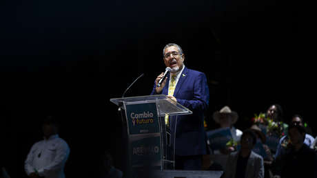 Rechazan la solicitud de Arévalo de renunciar como secretario general del Movimiento Semilla