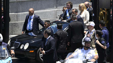 La policía argentina identifica al hombre que lanzó el botellazo contra la caravana de Milei