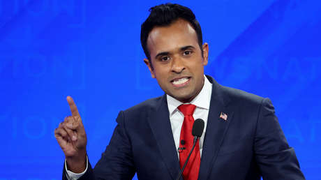 Precandidato presidencial de EE.UU. es pillado por un micrófono encendido mientras usa el baño