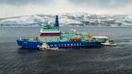 Putin: La Ruta Marítima del Norte es cada vez más eficaz que el canal de Suez