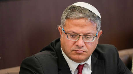 Un ministro israelí amenaza con dimitir del Gobierno si se detiene la ofensiva contra Gaza