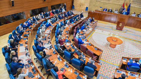 Madrid reforma las leyes trans y LGTBI entre duras críticas de la izquierda