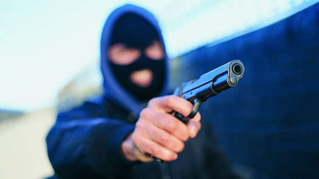 Un anciano de 93 años desarma a un ladrón y lo golpea