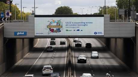 El alcalde de Londres planea enviar coches "contaminantes" a Ucrania