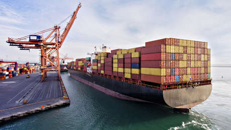 Las disrupciones en las cadenas de suministro por los ataques hutíes podrían durar meses, según Maersk