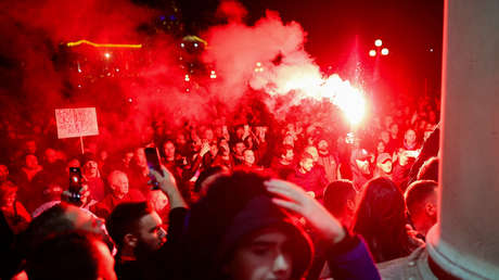 Cancillería rusa: "Los intentos de Occidente de influir en la situación en Serbia son evidentes"