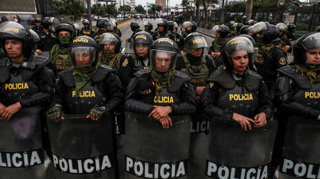 Boluarte autoriza a la Policía de Perú a realizar labores de la Fiscalía: ¿por qué hay polémica?