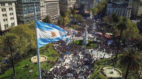 El Gobierno de Argentina suspende el pago de más de 4.500 planes sociales por presuntas irregularidades