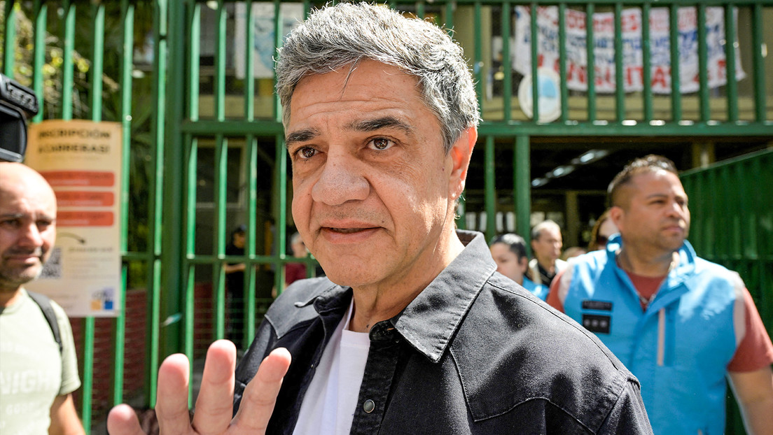 El alcalde de Buenos Aires Jorge Macri es visto en un avión privado de vacaciones a pocos días de asumir