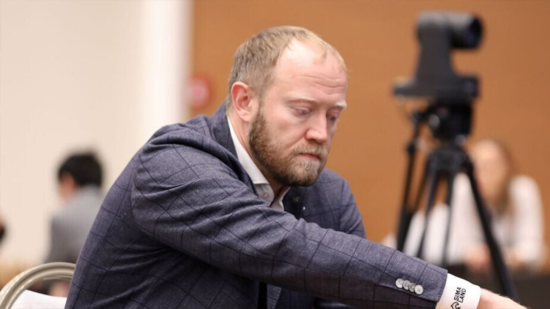 Ajedrecista ruso pide que no insulten a su rival polaco que rechazó estrecharle la mano