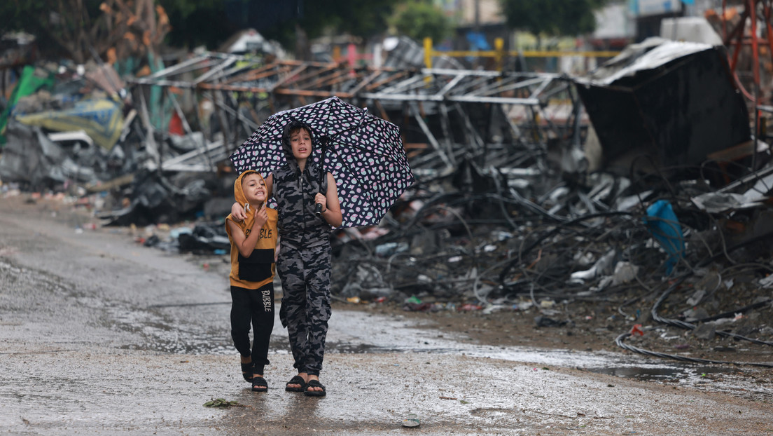 Las inundaciones a causa de las fuertes lluvias provocan más sufrimiento en el norte de Gaza