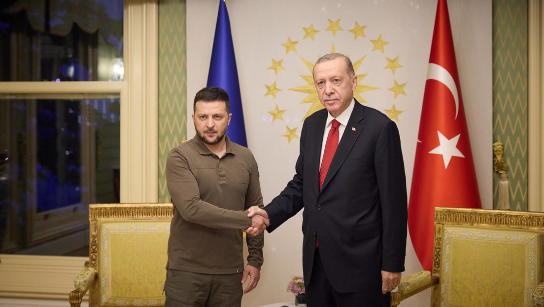 Erdogan propone a Zelenski que Turquía sea "facilitador y anfitrión de conversaciones de paz"