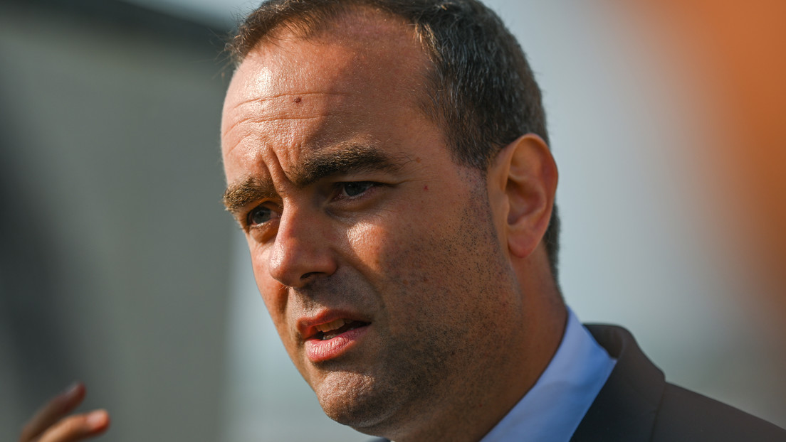 Ministro de Defensa de Francia: El conflicto ucraniano beneficia a la industria armamentística francesa