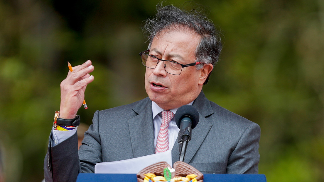 Petro celebra cifras de crecimiento en Colombia en "épocas de estancamiento económico mundial"