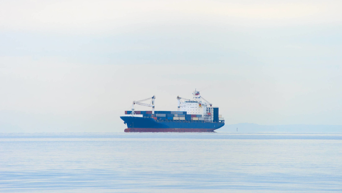 Difunden supuestas imágenes de un ataque de los hutíes contra un buque griego