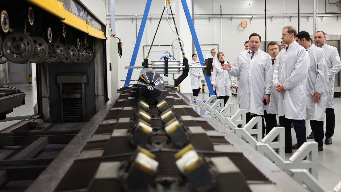 Putin inaugura la empresa más grande de Rusia para la producción de componentes para la energía solar