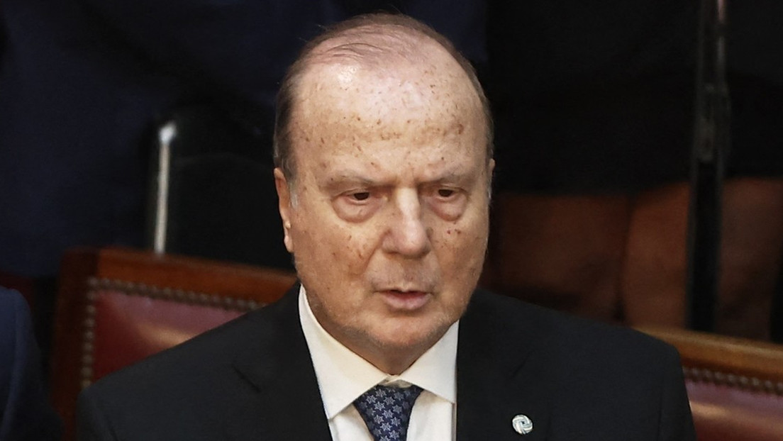 Despidos, rumores y escándalo: la crisis que enfrenta Milei y que ya implicó cambios en el gabinete