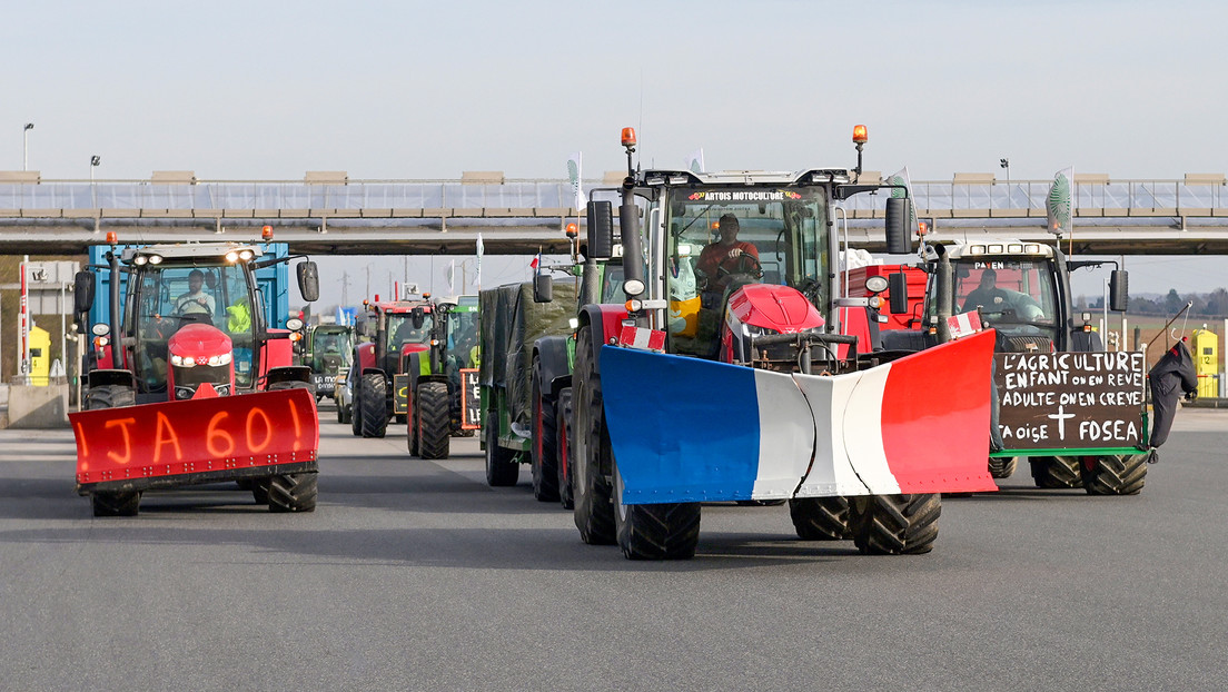 Agricultores franceses se lanzan al "asedio" de París