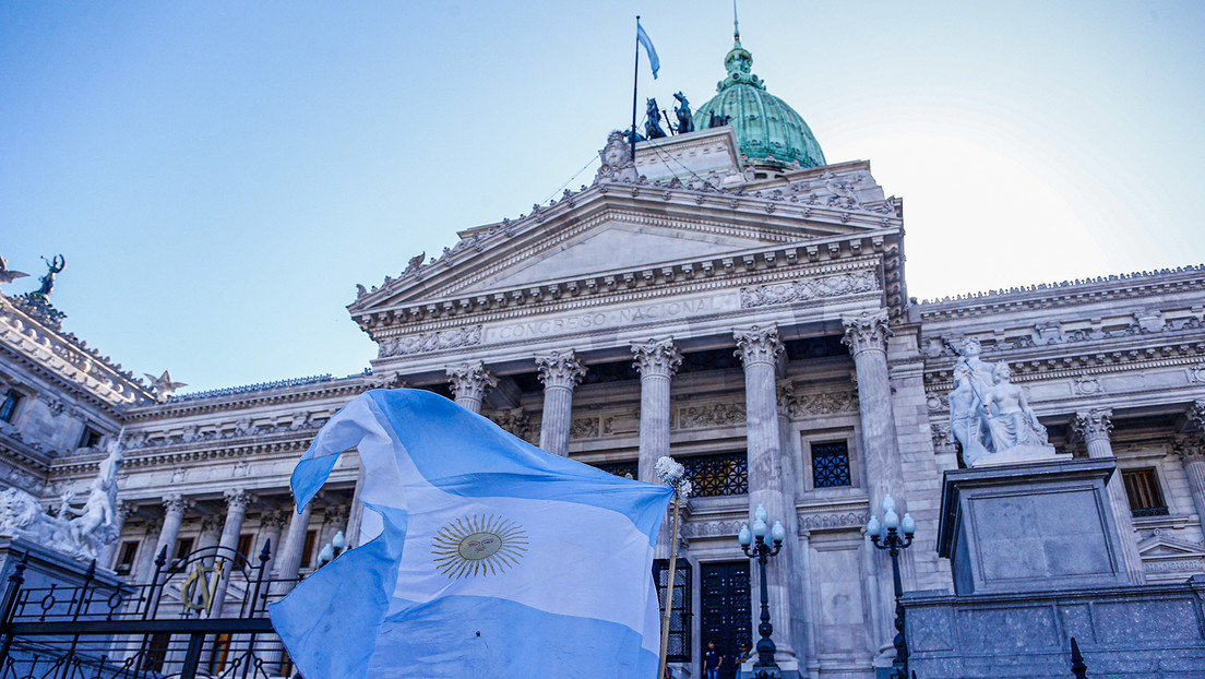 Cambios e incertidumbre: la 'ley ómnibus' de Milei avanza entre negociaciones de último minuto