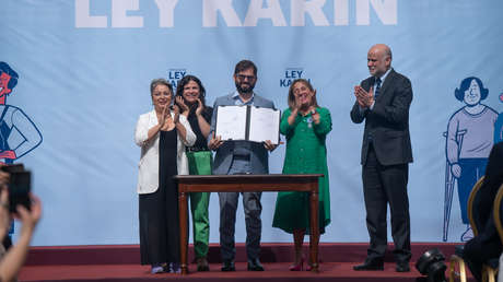 Boric promulga en Chile la 'Ley Karin' contra el acoso laboral, sexual y violencia en el trabajo