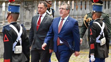 La UE prevé sanciones contra quienes "obstaculicen" la posesión de Arévalo en Guatemala