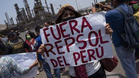 Demandan a Repsol ante tribunal de La Haya por el derrame de petróleo en Perú