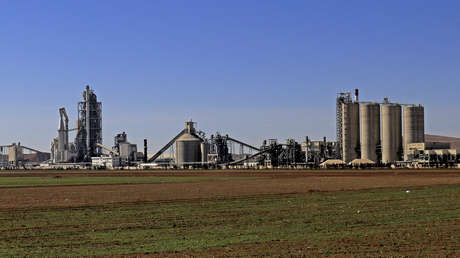 Drones turcos atacan la cementera francesa Lafarge en Siria (VIDEO)