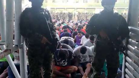 Ejército y Policía en Ecuador toman el control de las cárceles del país