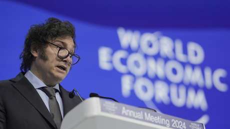 Milei se arrima al salvavidas de la "oposición dialoguista" para evitar el hundimiento de su 'ley ómnibus'