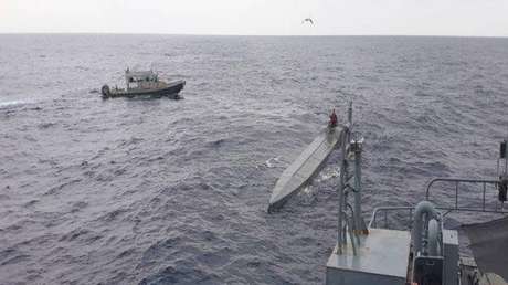 Hallan en Colombia un semisumergible con casi 800 kilos de cocaína