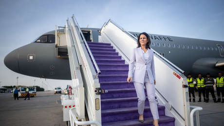 Los fallos en los vuelos siguen atormentando a Baerbock: hace una parada imprevista en su gira por África