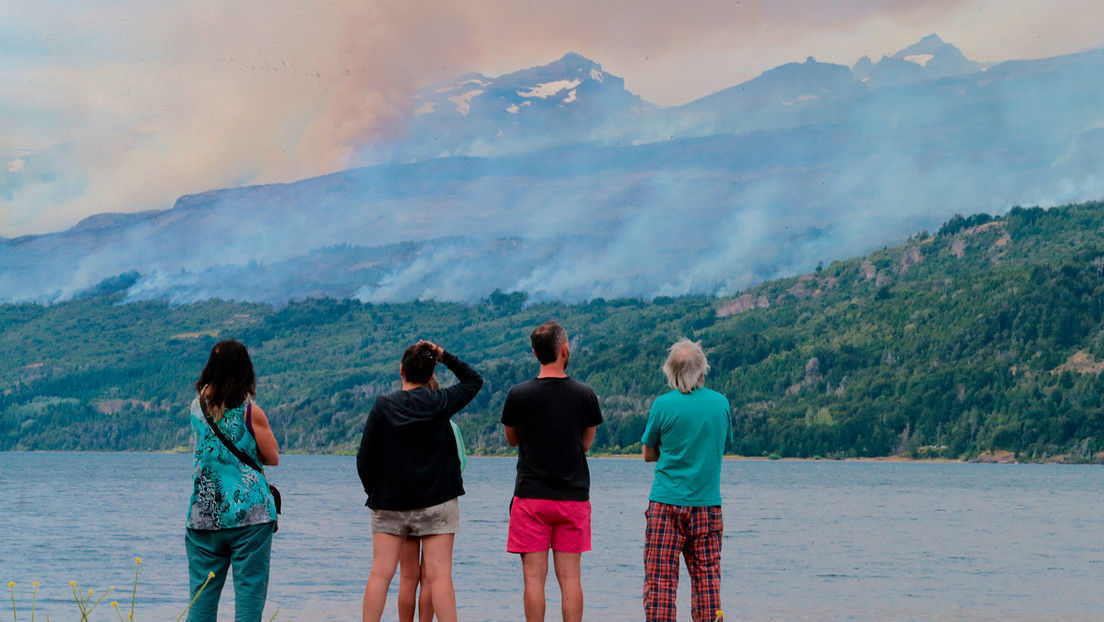 El incendio en el parque nacional argentino Los Alerces lleva más de 2.400 hectáreas arrasadas