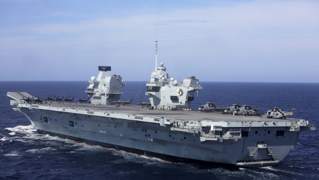 Portaviones británico se avería poco antes de partir a maniobras de la OTAN