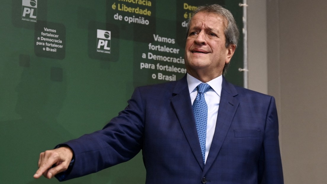 La Policía detiene al presidente del partido de Bolsonaro por porte ilegal de armas