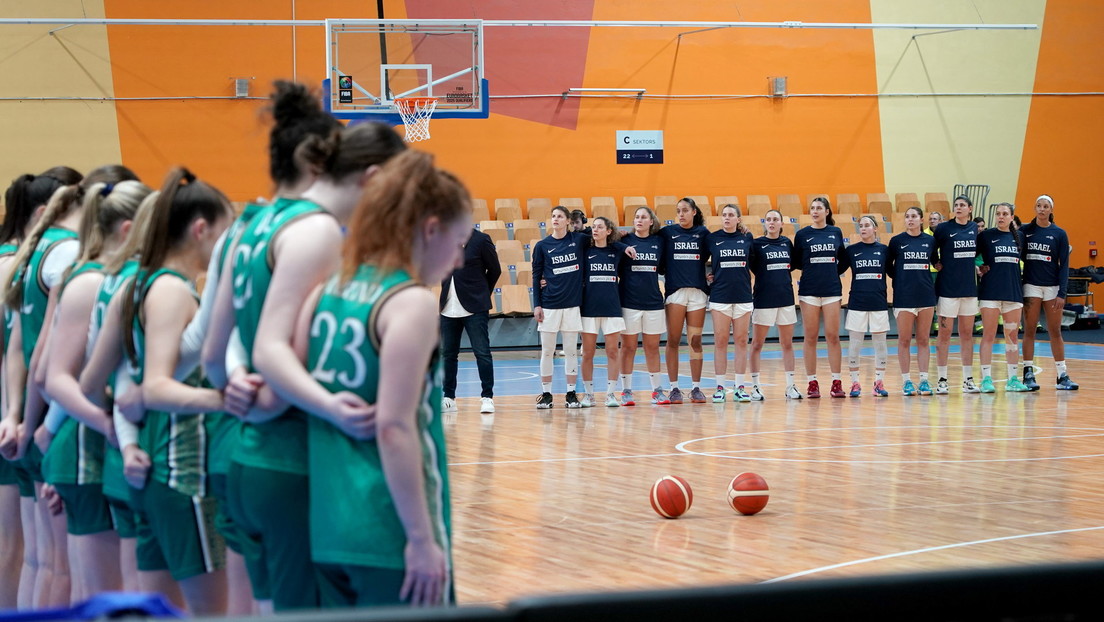 Las jugadoras de baloncesto irlandesas se niegan a saludar a la selección de Israel